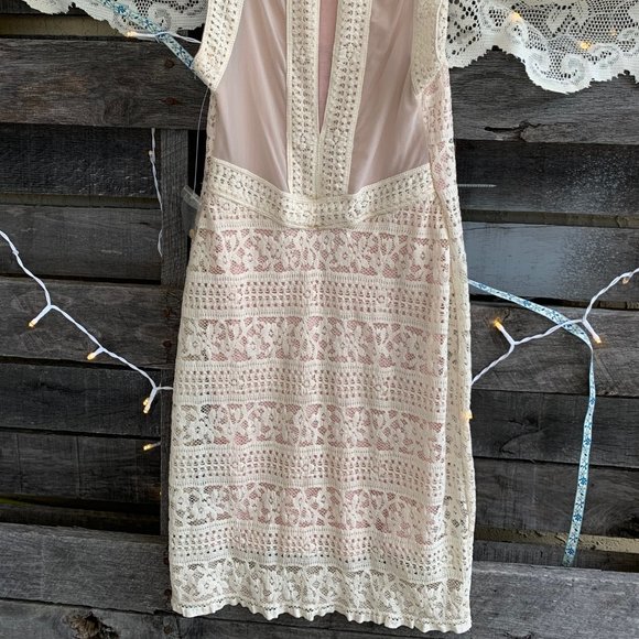 NWOT Urban Outfitters Kimchi Blue Lace Mini Dress - Picture 4 of 9